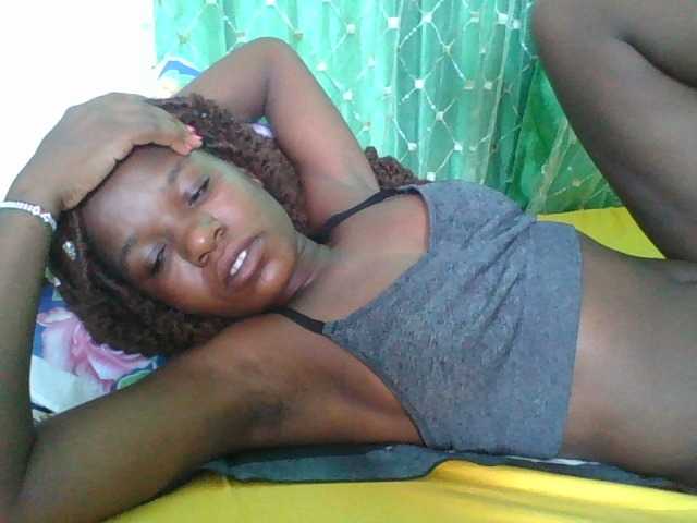 sweetchic's BongaCams show and profile