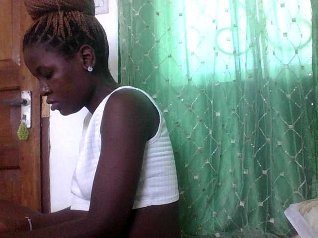 sweetchic's BongaCams show and profile