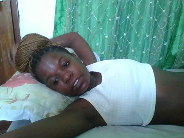 sweetchic's BongaCams show and profile