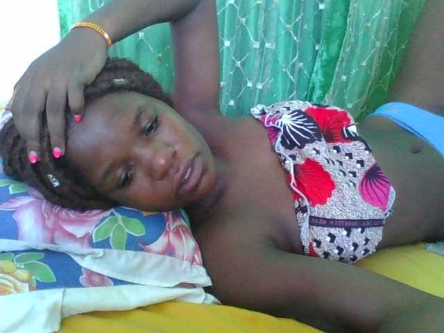 sweetchic's BongaCams show and profile