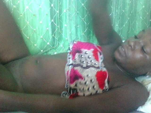 sweetchic's BongaCams show and profile