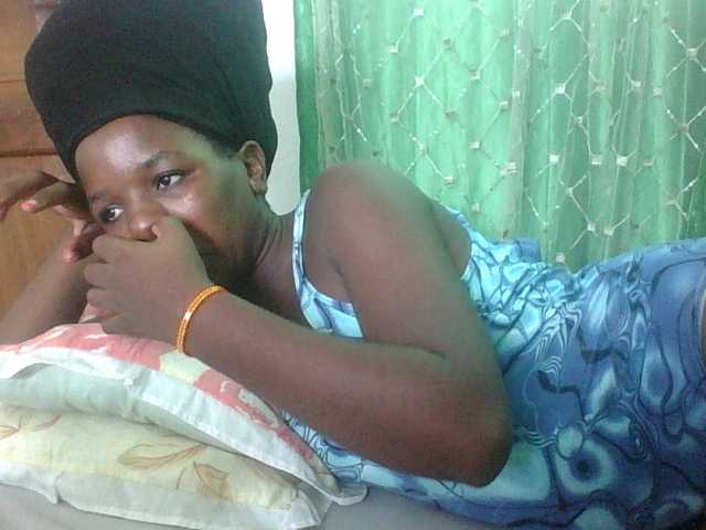 sweetchic's BongaCams show and profile