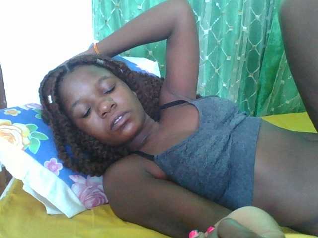 sweetchic's BongaCams show and profile