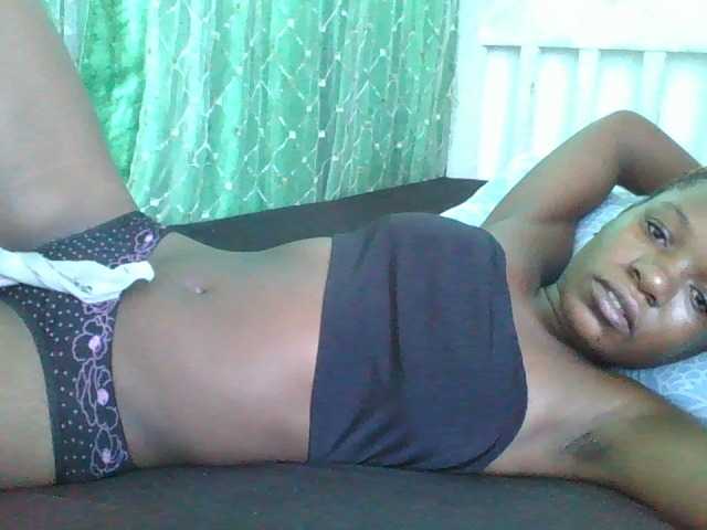 sweetchic's BongaCams show and profile