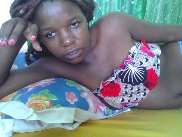 sweetchic's BongaCams show and profile