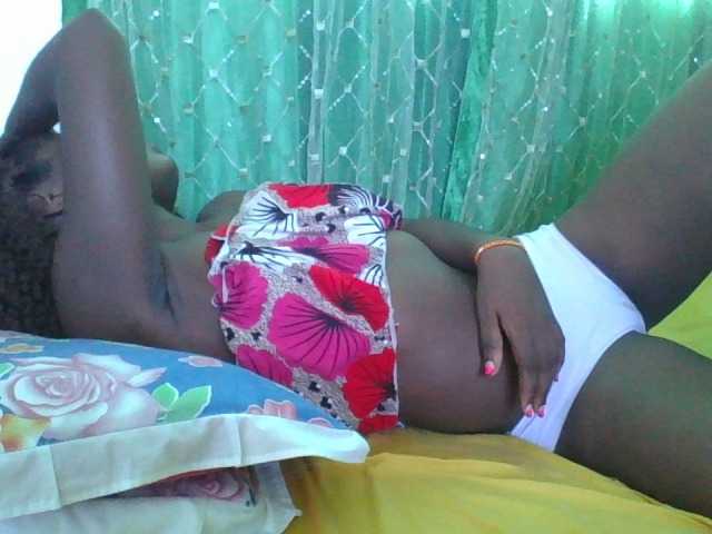 sweetchic's BongaCams show and profile