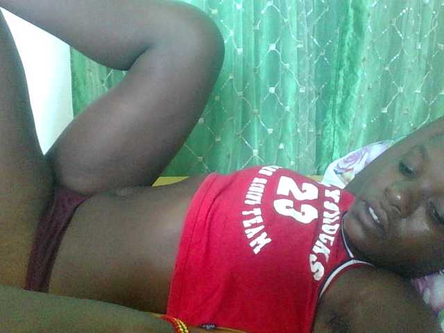 sweetchic's BongaCams show and profile