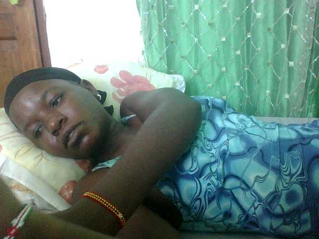 sweetchic's BongaCams show and profile