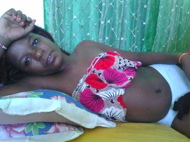 sweetchic's BongaCams show and profile