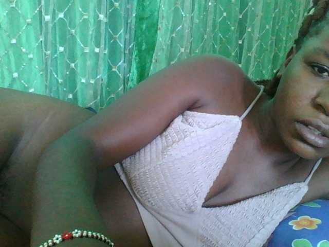 sweetchic's BongaCams show and profile