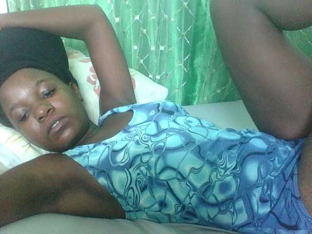 sweetchic's BongaCams show and profile