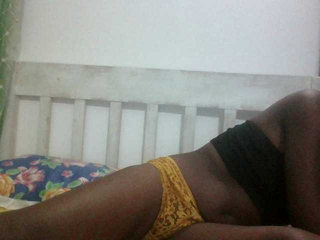 sweetchic webcam bongacams model stream image