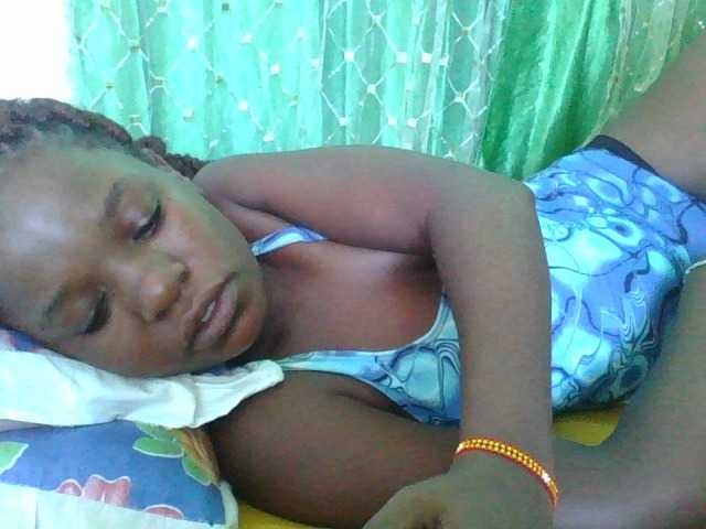 sweetchic's BongaCams show and profile