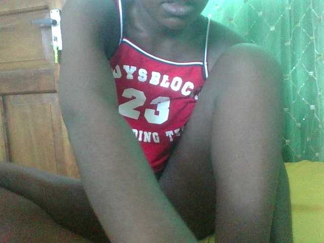 sweetchic's BongaCams show and profile