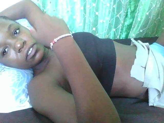 sweetchic's BongaCams show and profile