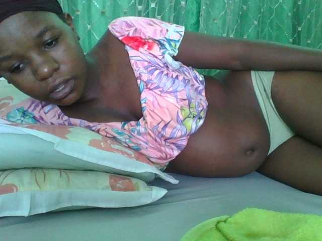 sweetchic's BongaCams show and profile