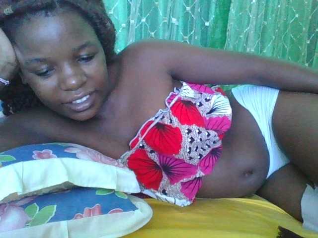 sweetchic's BongaCams show and profile