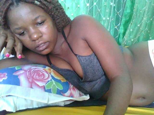 sweetchic's BongaCams show and profile