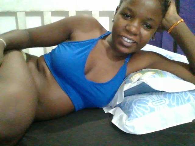 sweetchic's BongaCams show and profile