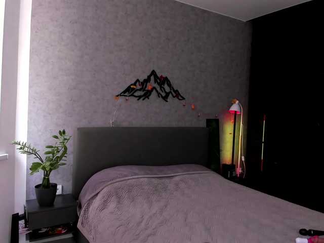 Curly-Sue's BongaCams show and profile