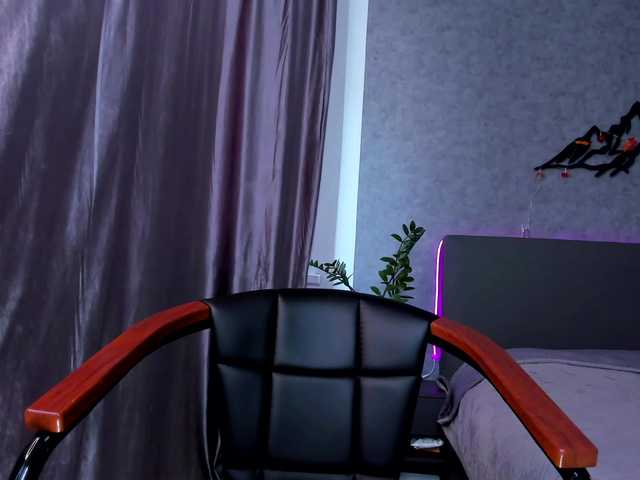 Curly-Sue's BongaCams show and profile