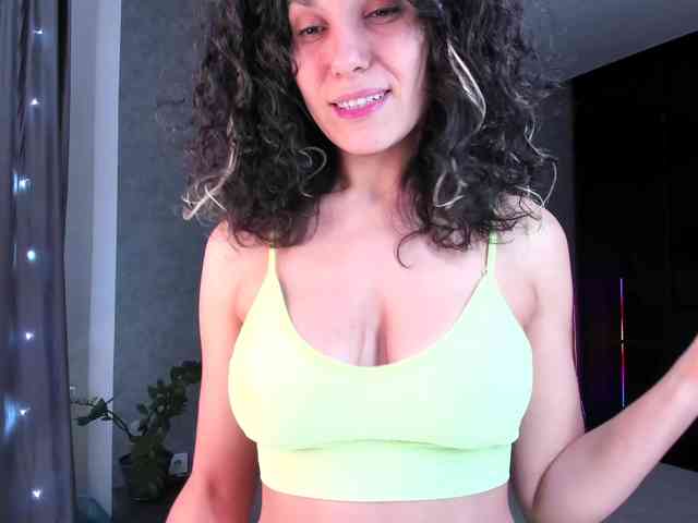 Curly-Sue webcam