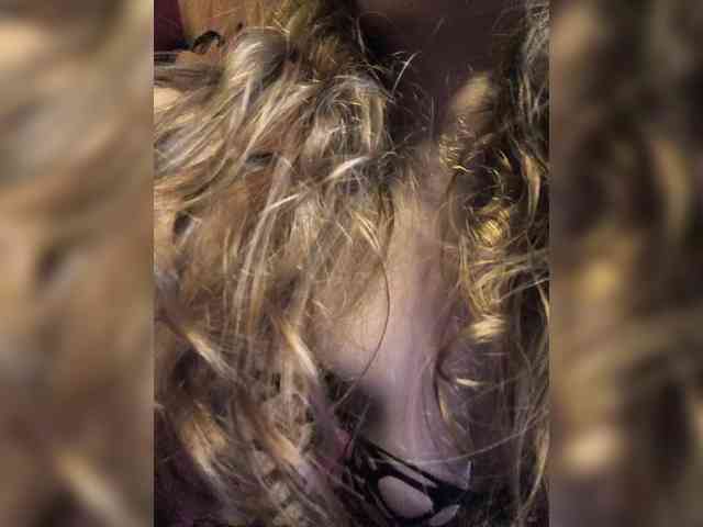 MainPleasure Live Webcam on BongaCams