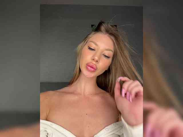 video chat room BettyCross