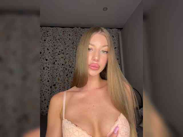 BettyCross webcam