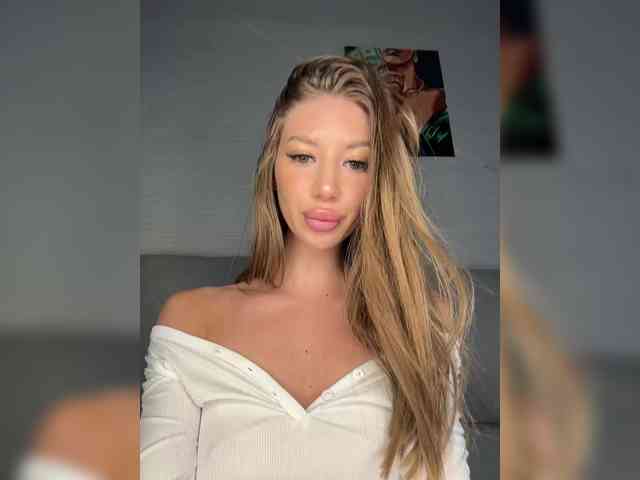 BettyCross webcam