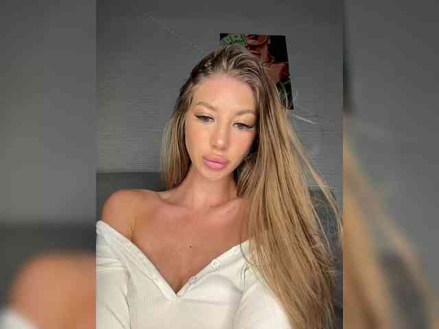live sex camera BettyCross