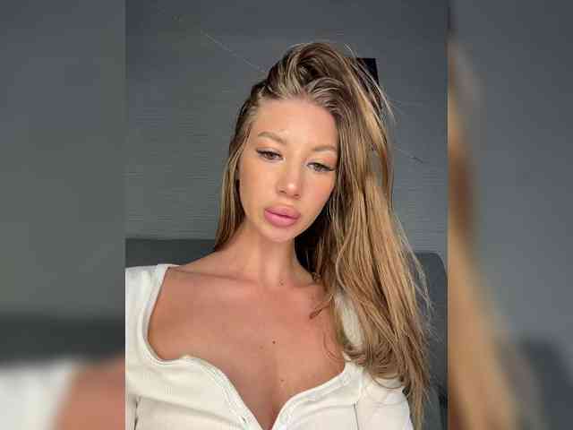 BettyCross webcam