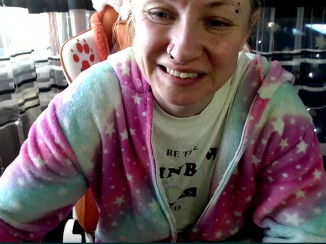 Lollifoxy's BongaCams show and profile