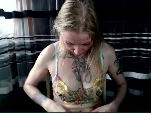 Lollifoxy bongacams