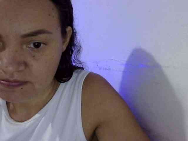 ElizabethMart webcam