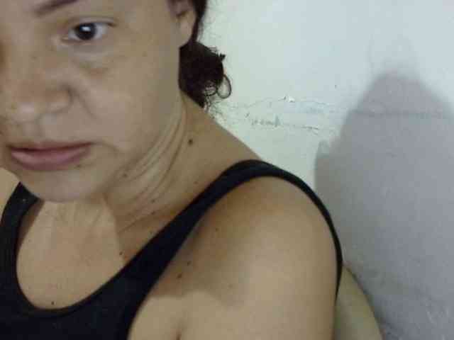 ElizabethMart webcam