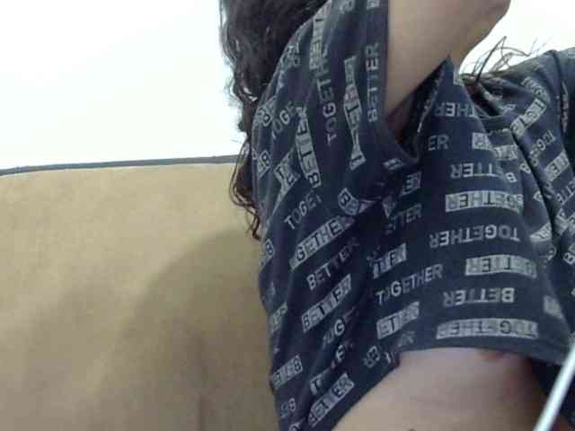 ElizabethMart webcam