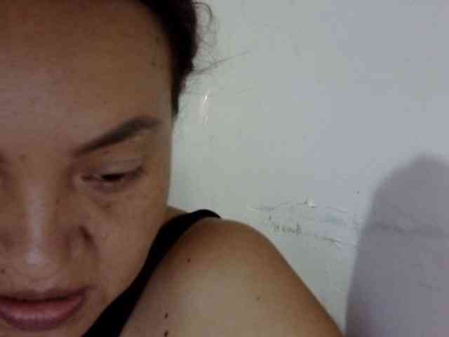 ElizabethMart webcam