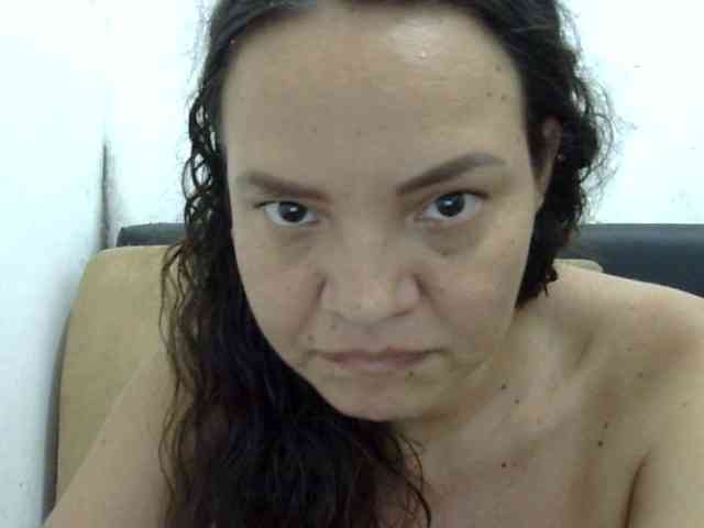 ElizabethMart webcam