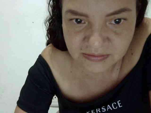 ElizabethMart webcam