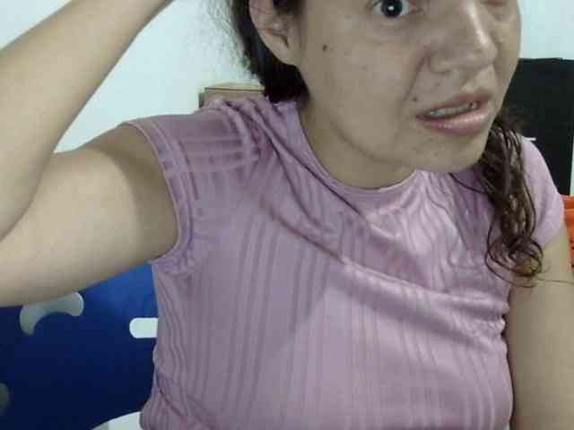 ElizabethMart webcam