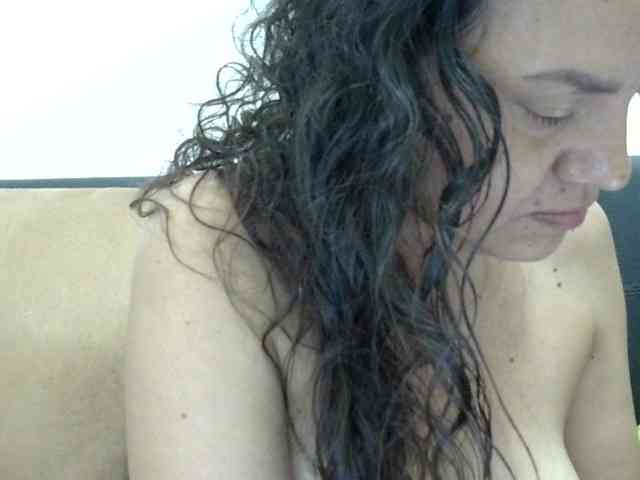 ElizabethMart webcam