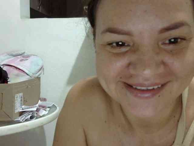 ElizabethMart webcam