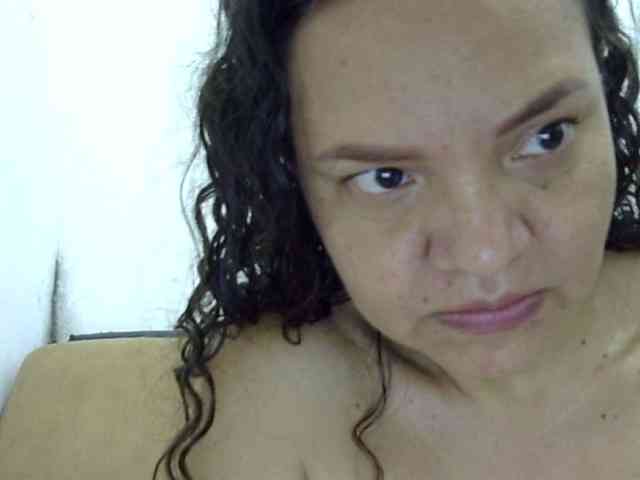 ElizabethMart webcam
