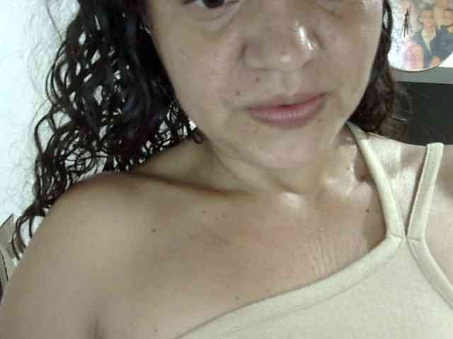 ElizabethMart webcam