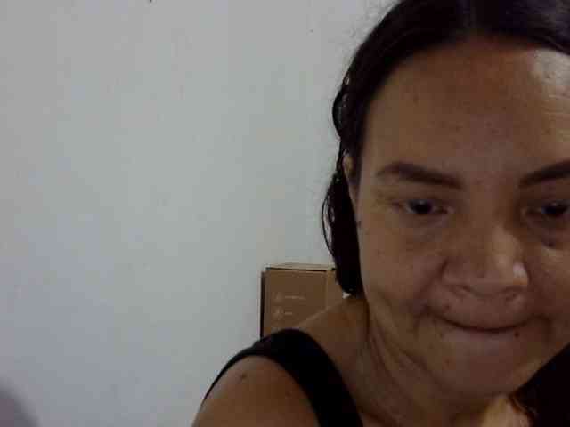 ElizabethMart webcam