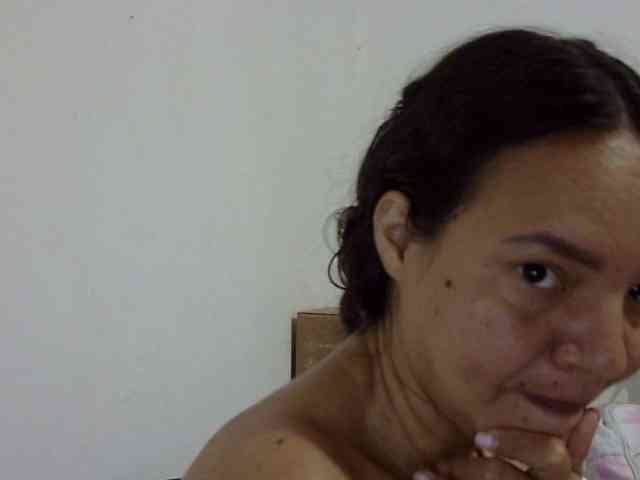 ElizabethMart webcam