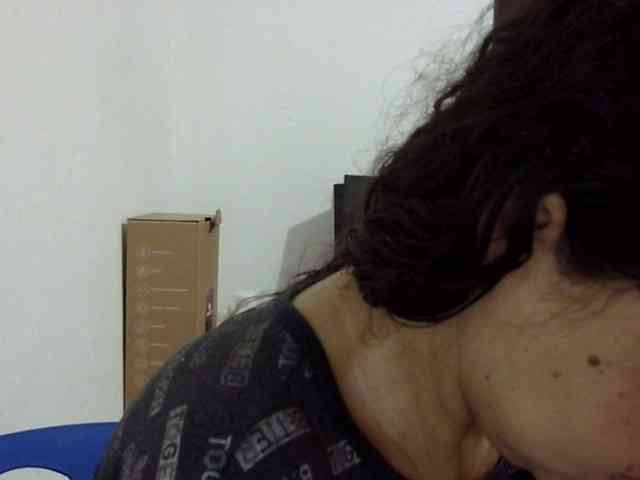 ElizabethMart webcam