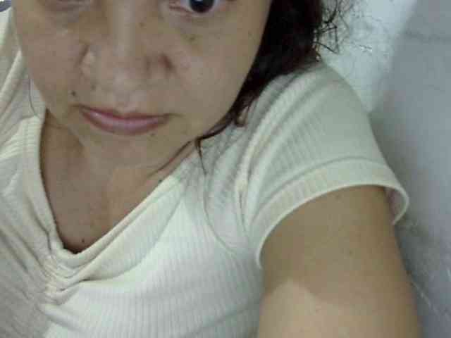 ElizabethMart webcam