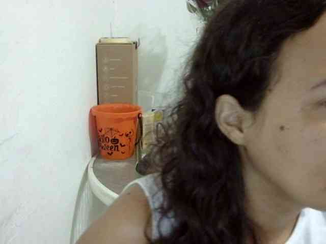 ElizabethMart webcam